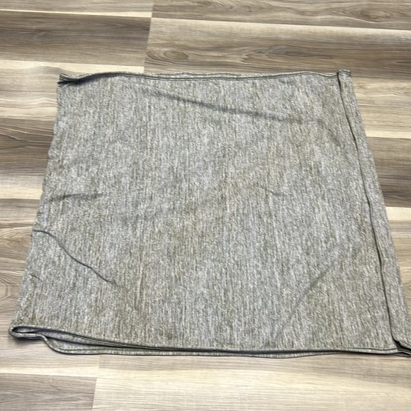 Lululemon green button up scarf - Picture 2 of 6